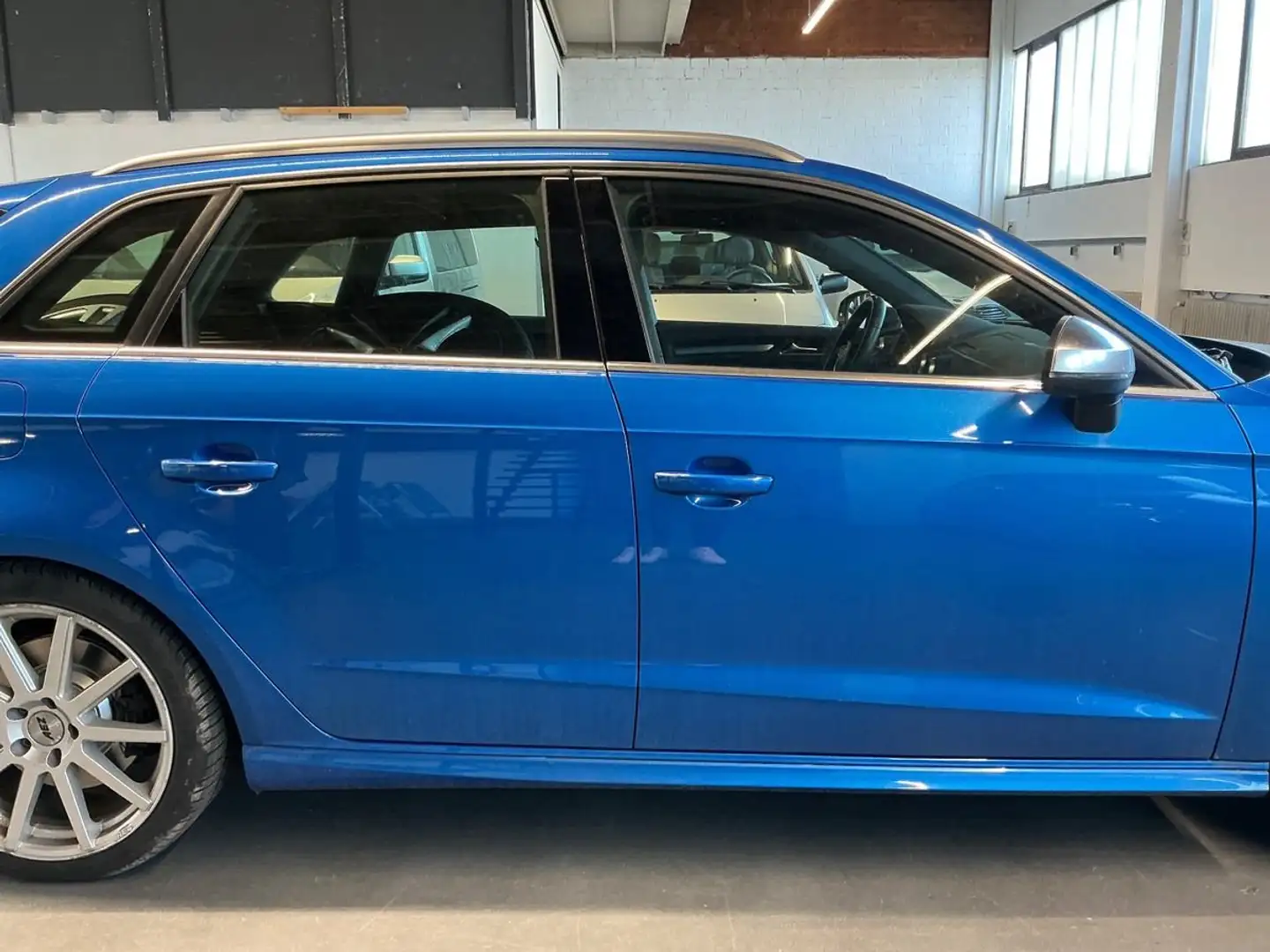 Audi S3 Blau - 2