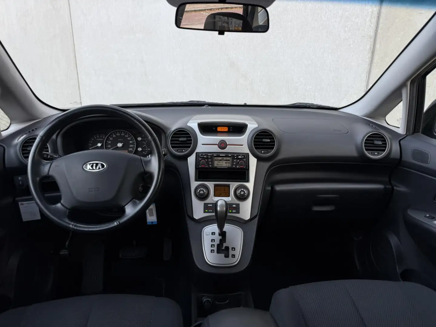 Kia Carens 2.0 CVVT X-ecutive Automaat LEES ADVERTENTIE! Schwarz - 2