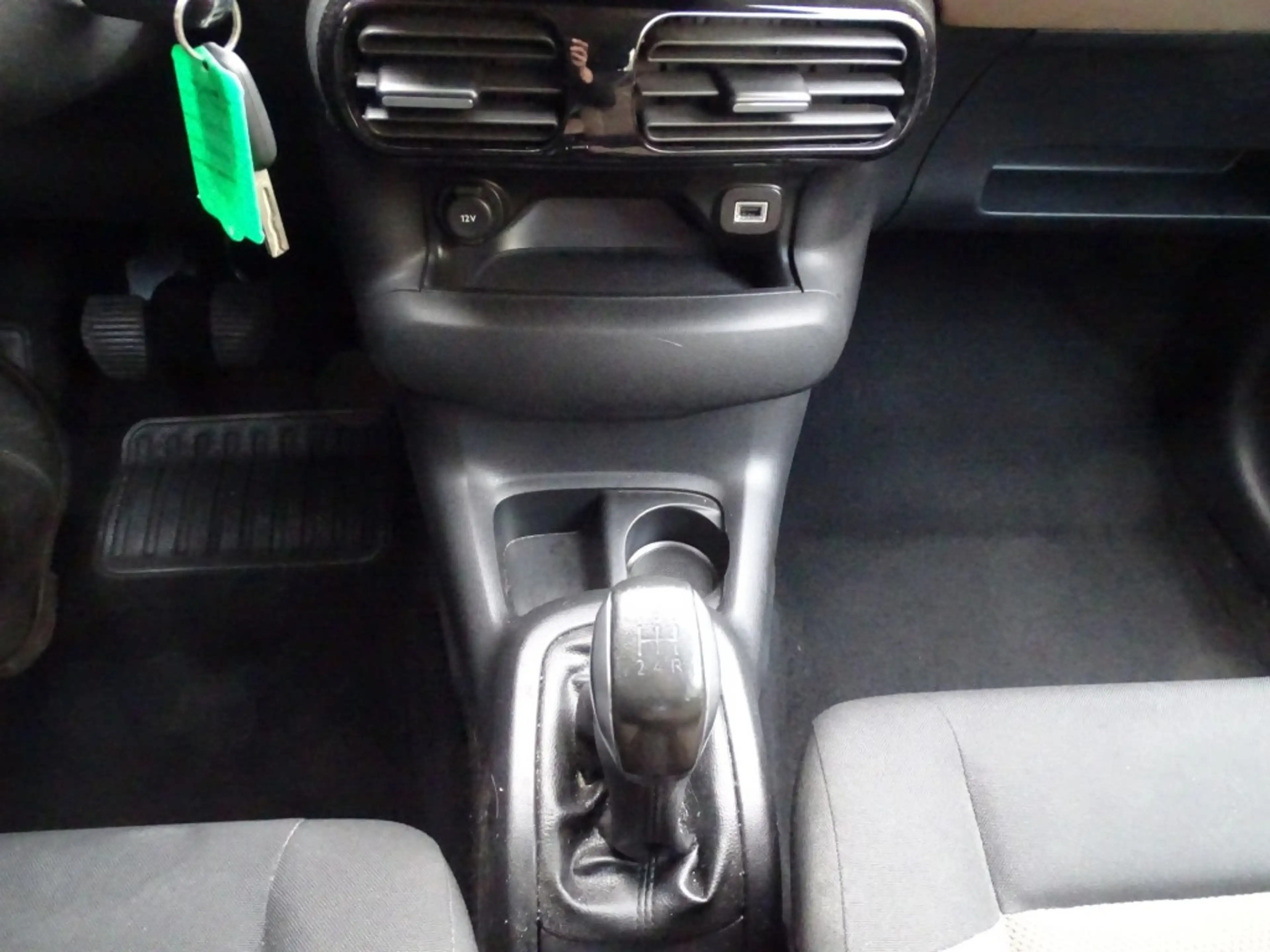 Citroen C4 C4 Cactus 1.2 PT 110 Pk SHINE-Navi-Blth-Clima-Crui — photo 9