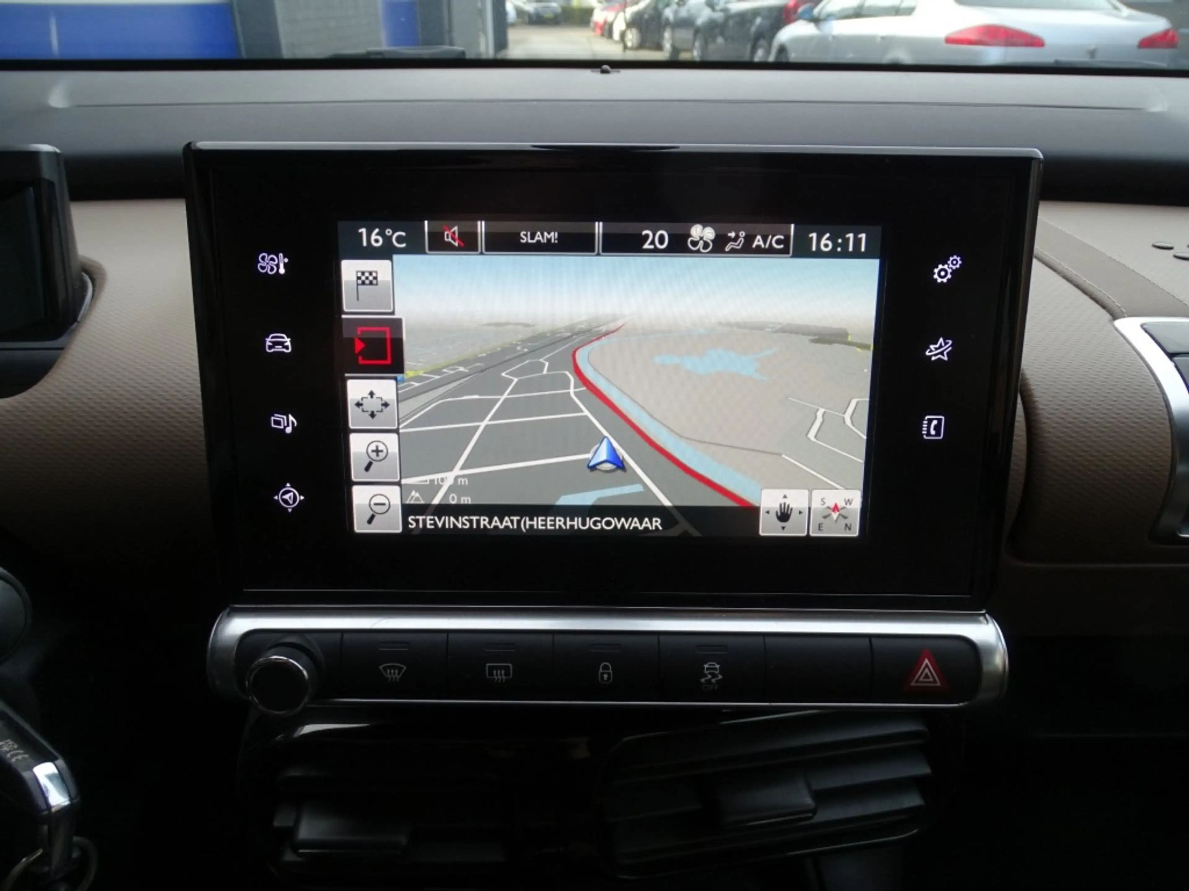 Citroen C4 C4 Cactus 1.2 PT 110 Pk SHINE-Navi-Blth-Clima-Crui — photo 8