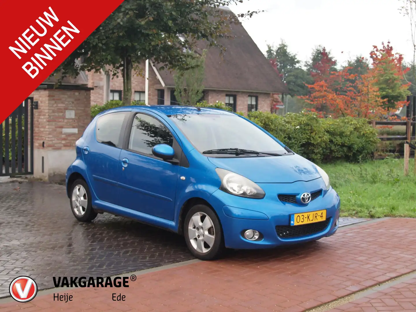 Toyota Aygo 1.0-12V Dynamic Blue | Airco | 5 Deurs | Elektrisc Bleu - 1