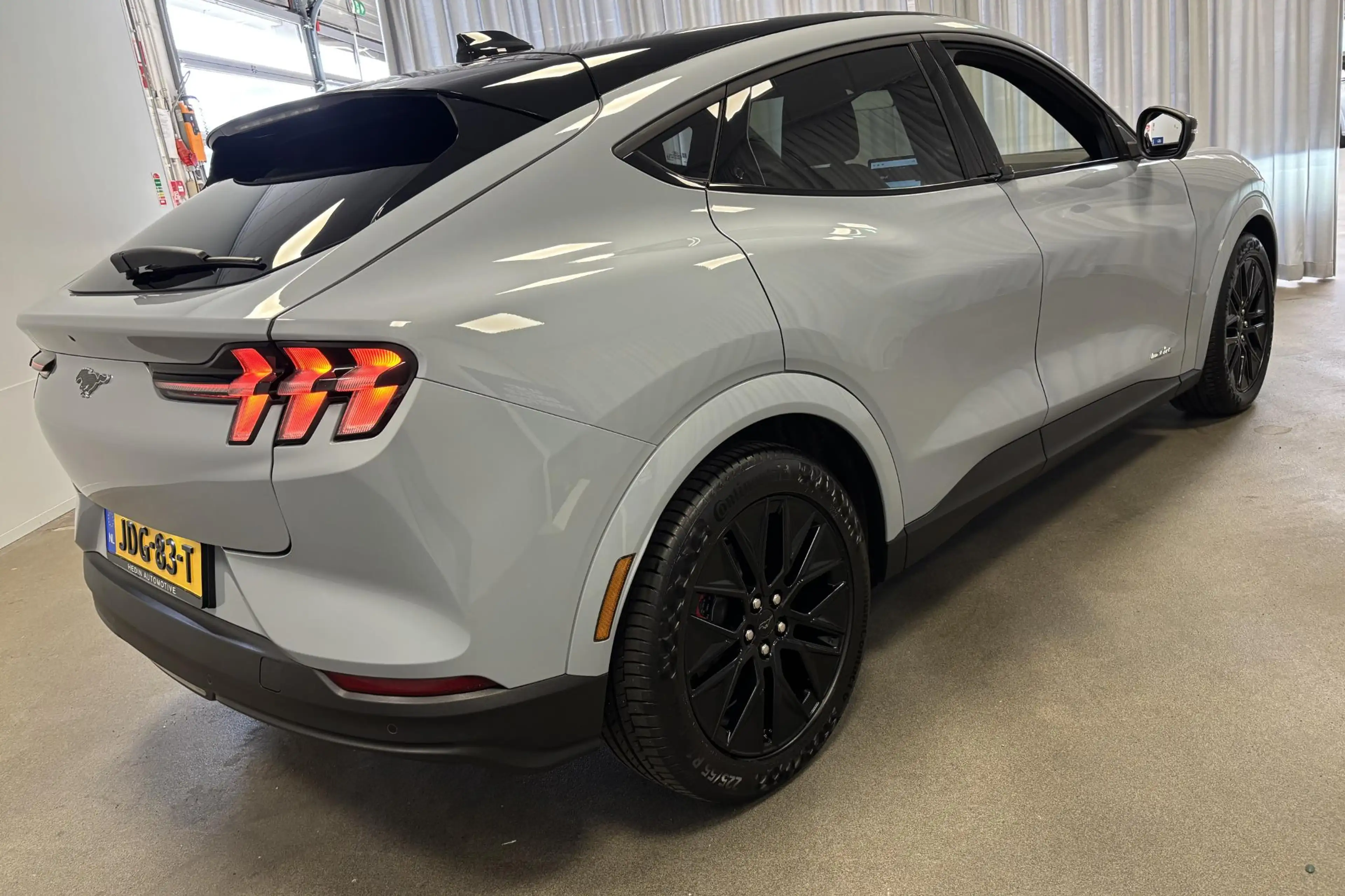 Ford Mustang Mach-E Extended Premium RWD 88 kWh | Panoramadak | Elec A — photo 2