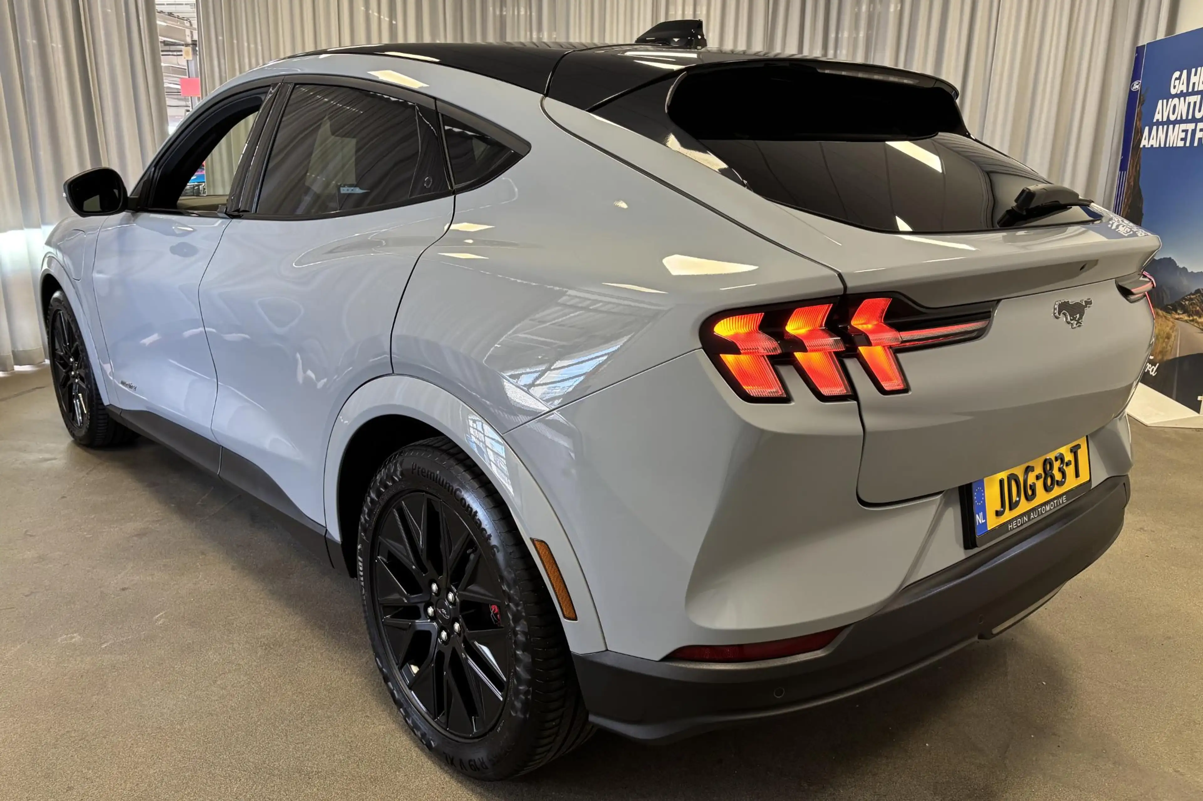 Ford Mustang Mach-E Extended Premium RWD 88 kWh | Panoramadak | Elec A — photo 3