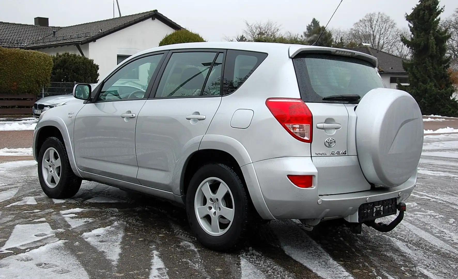 Toyota RAV 4 2.2-l-D-CAT 4x4 Sol Argent - 2