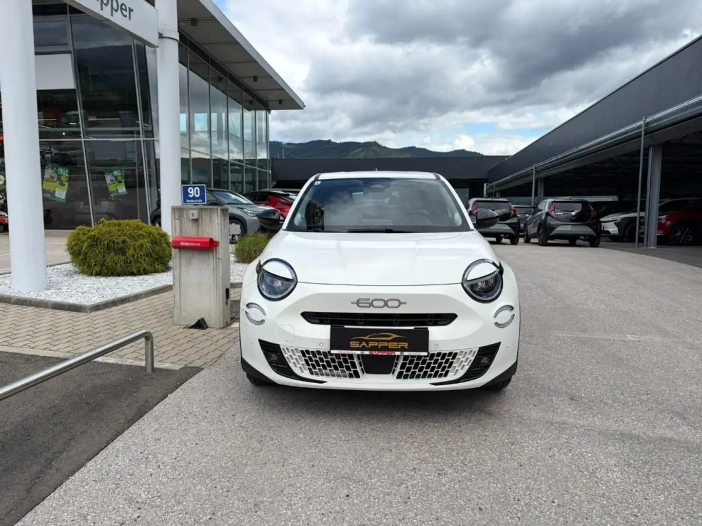 Fiat 600 Hybrid MY25 ICON T-Gen3 110 Weiß - 2