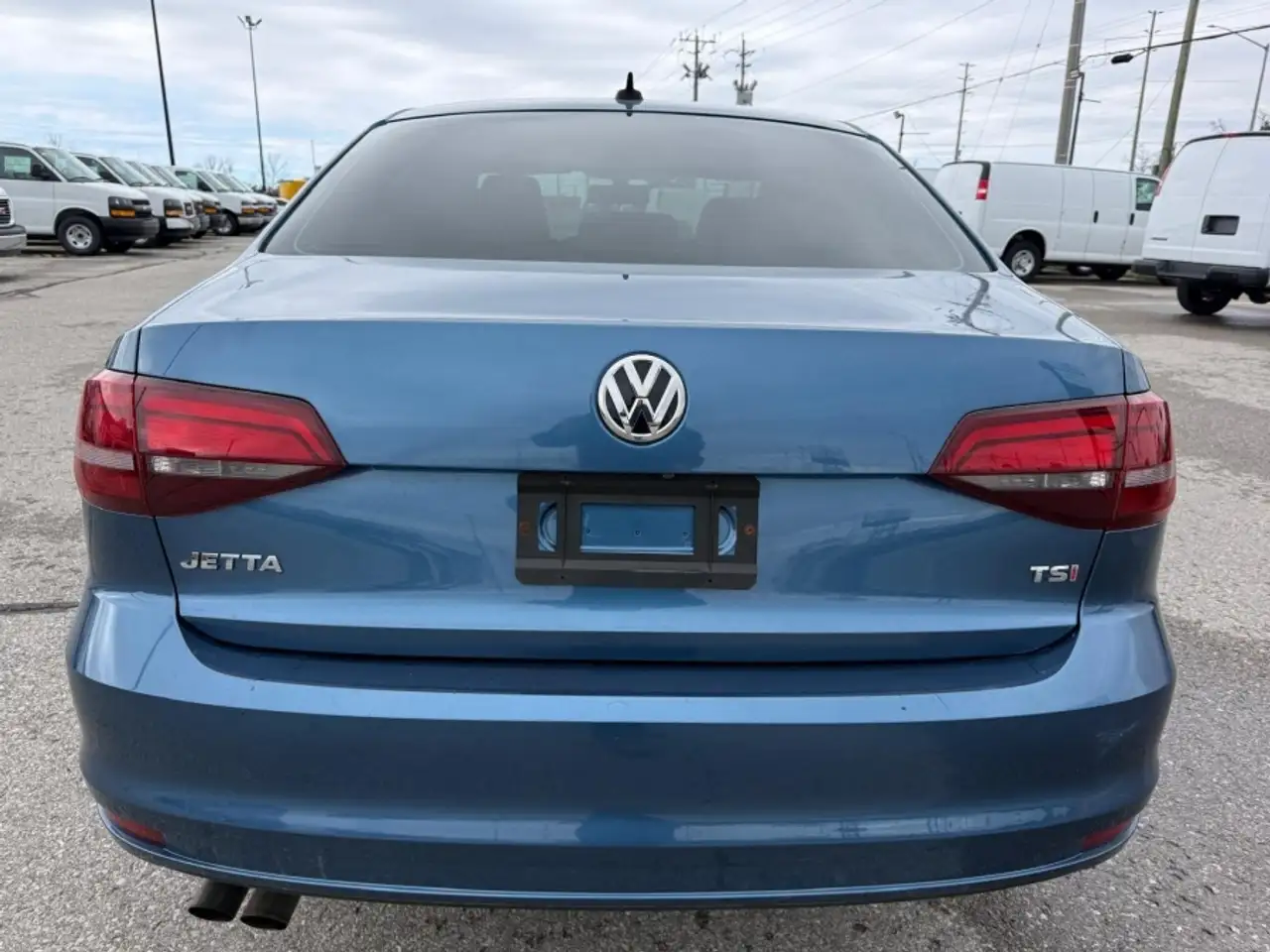 Volkswagen Jetta снимка Volkswagen Jetta