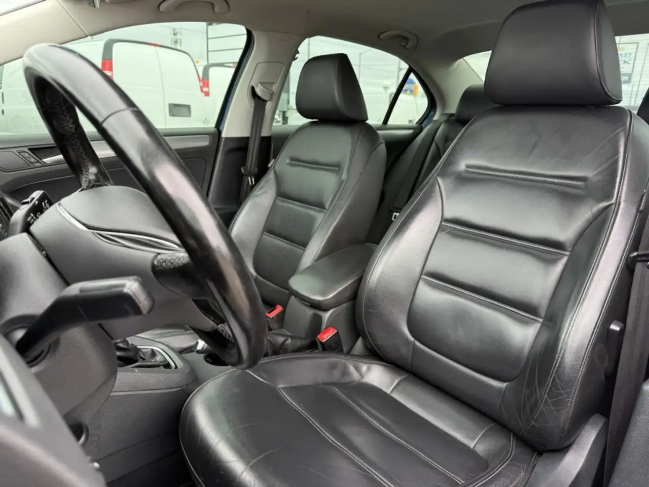 Volkswagen Jetta снимка Volkswagen Jetta