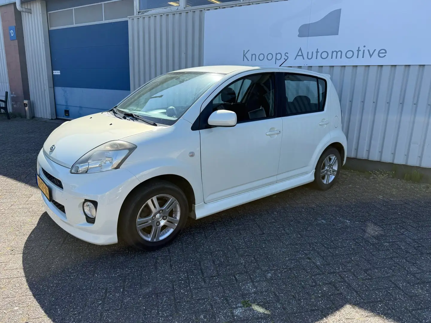 Daihatsu Sirion 2 1.3-16V Comfort Airco, 5drs, NW Apk Weiß - 2