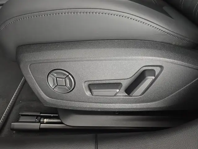 Audi A6 Avant view 12