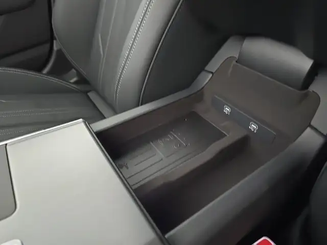 Audi A6 Avant view 14
