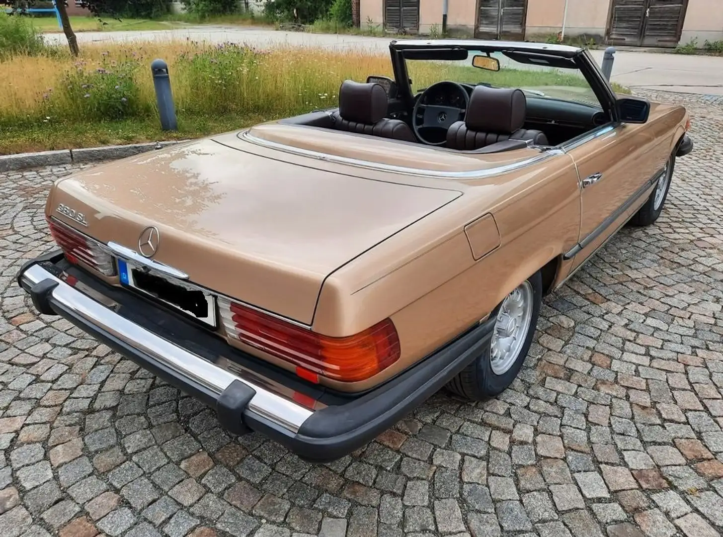 Mercedes-Benz SL 380 Brązowy - 2