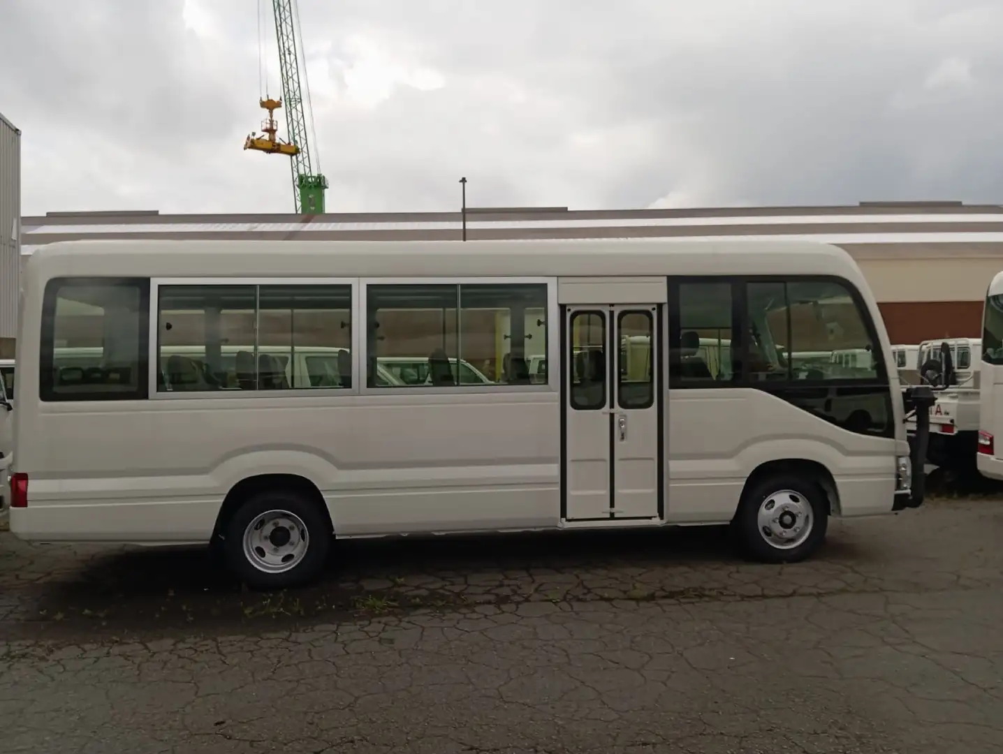 Toyota Coaster 4.2 diesel Blanco - 2