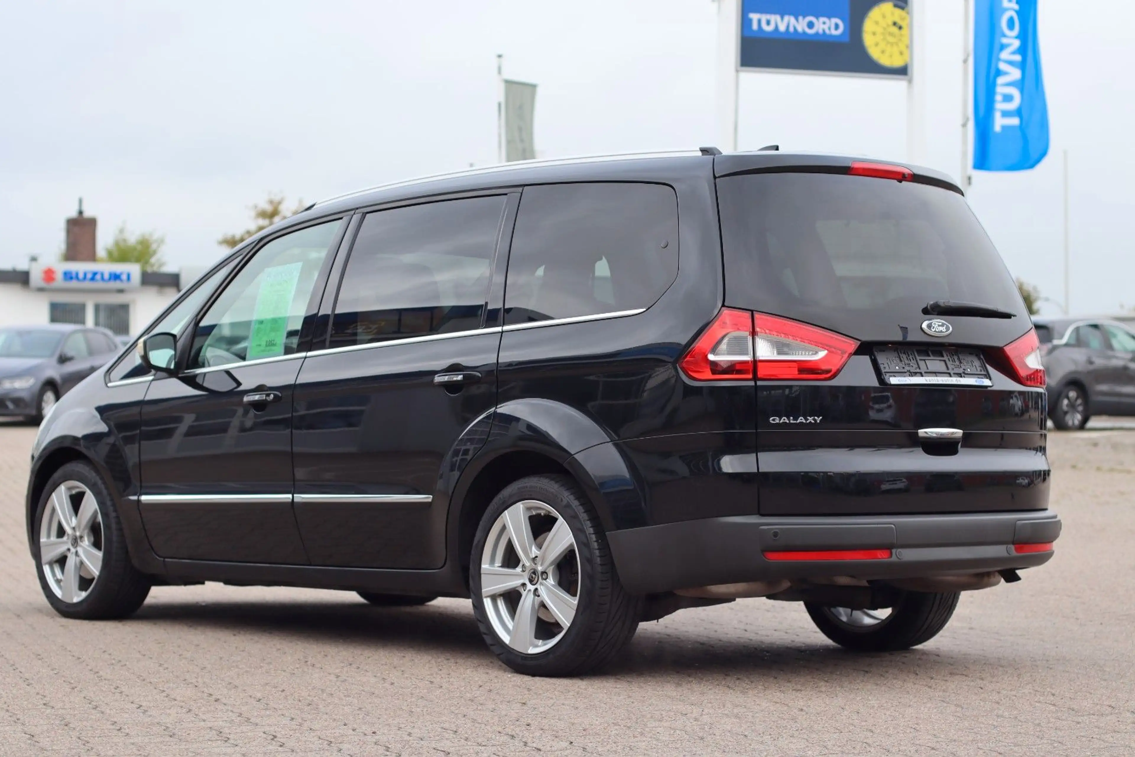 Ford Galaxy Titanium — photo 4