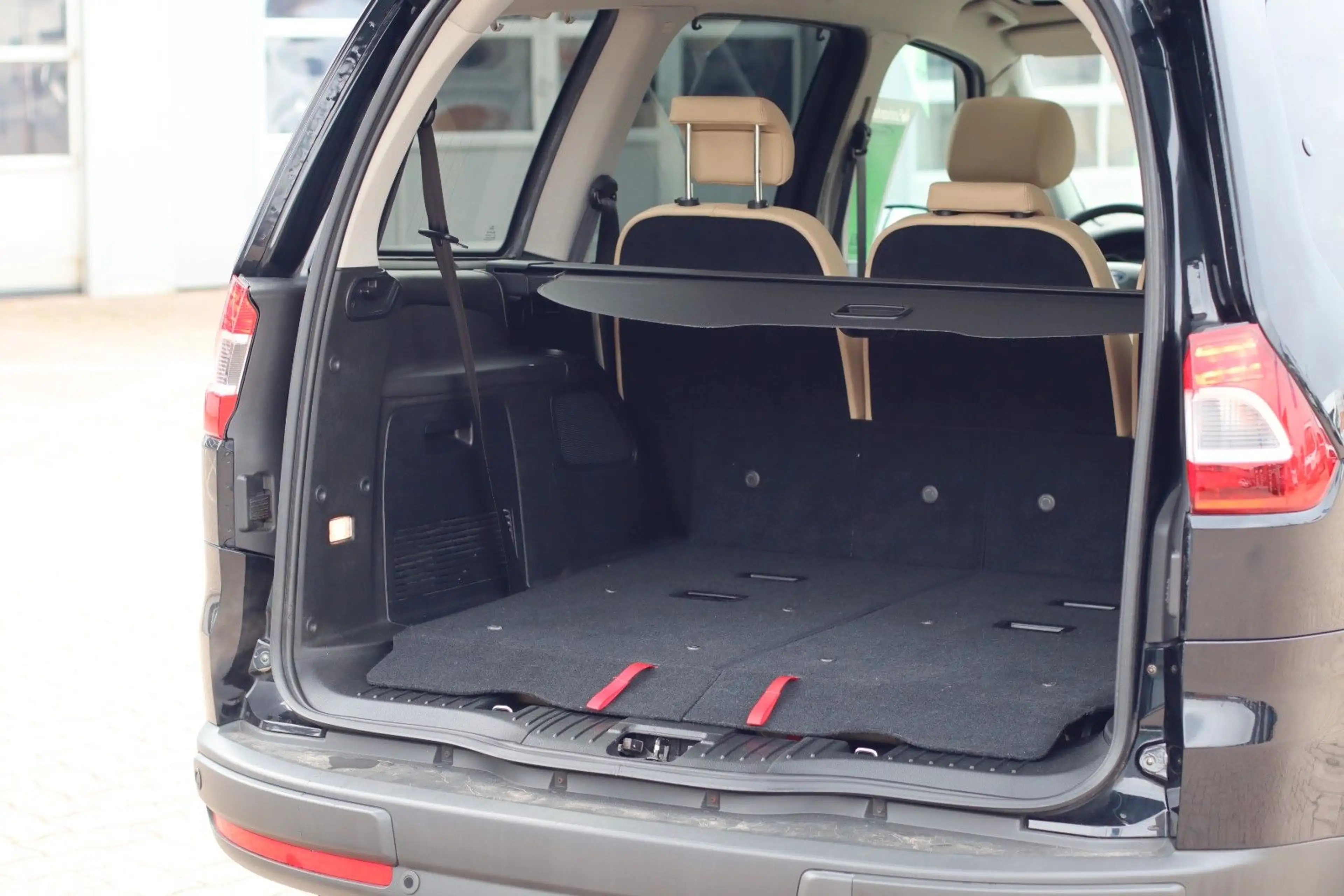 Ford Galaxy Titanium — photo 7