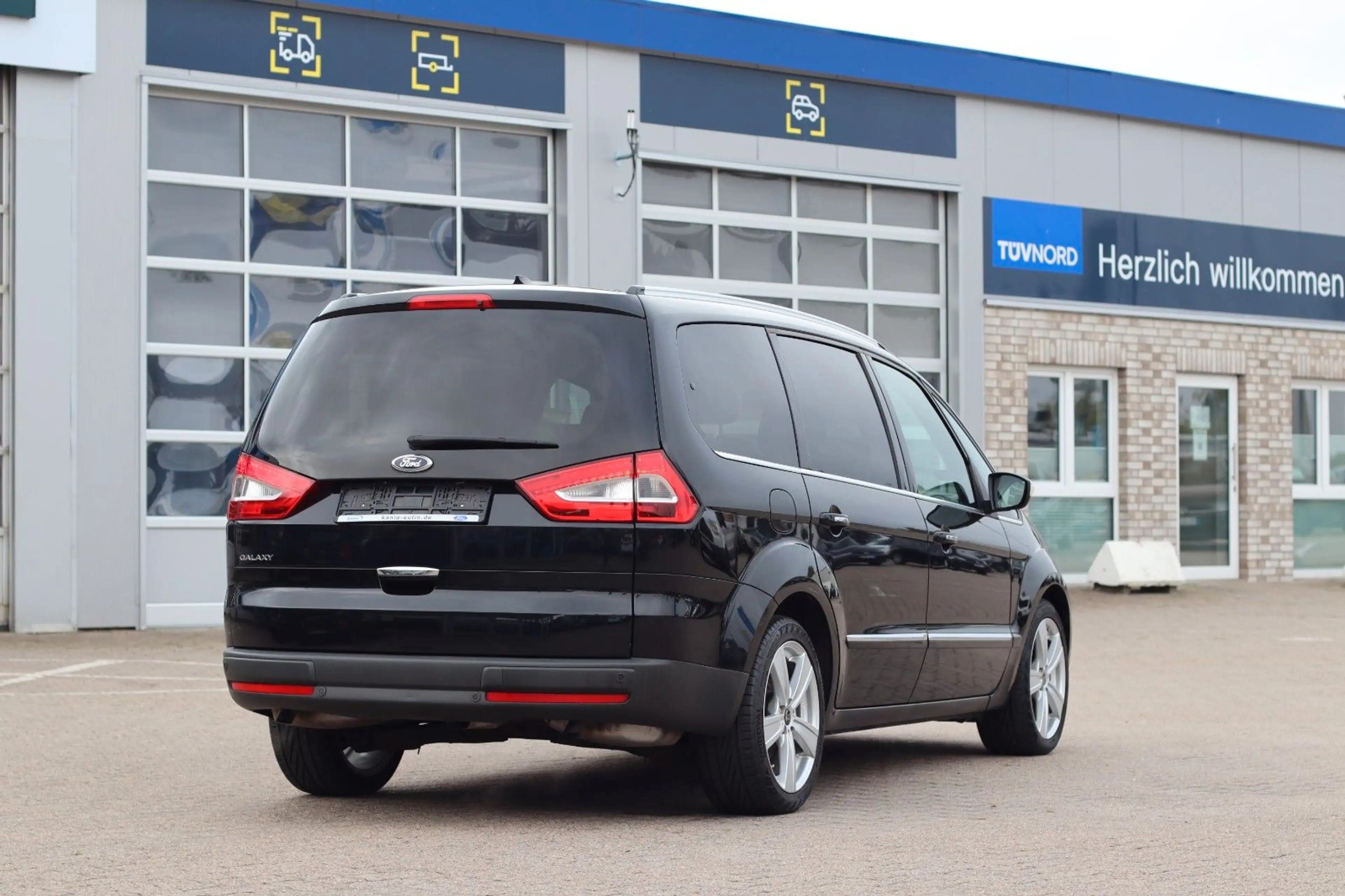 Ford Galaxy Titanium — photo 5