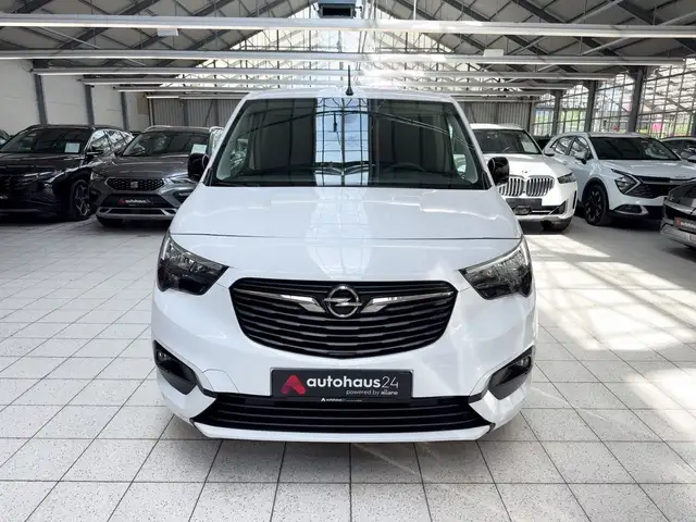 Opel Combo view 2
