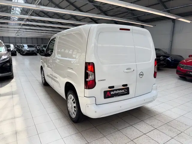 Opel Combo view 4
