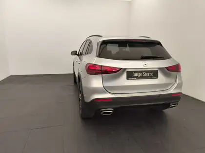 Annonce voiture d'occasion Mercedes-Benz GLA 180 - CARADIZE