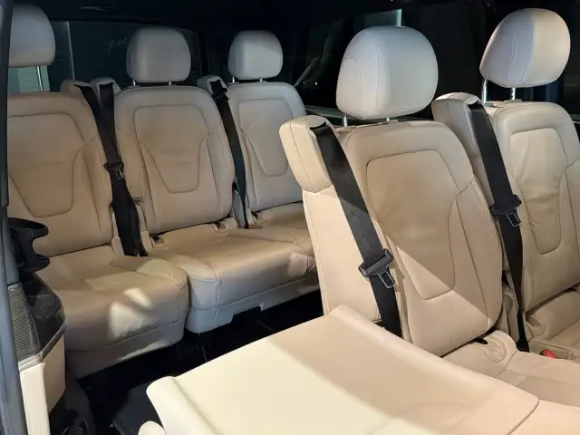 Mercedes-Benz V-Class view 13