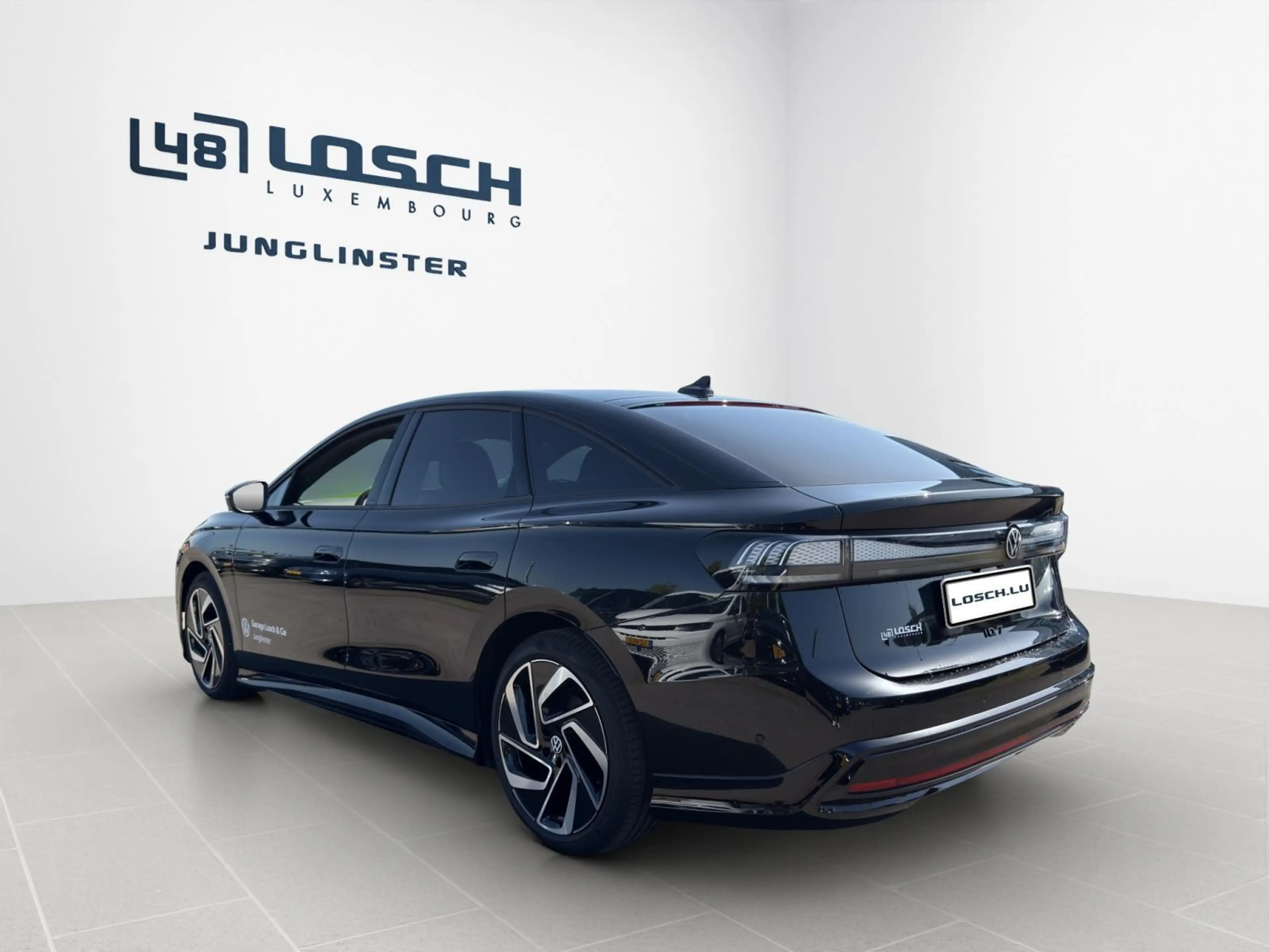 Volkswagen ID.7 Pro 210 kW / 77 kWh — photo 6