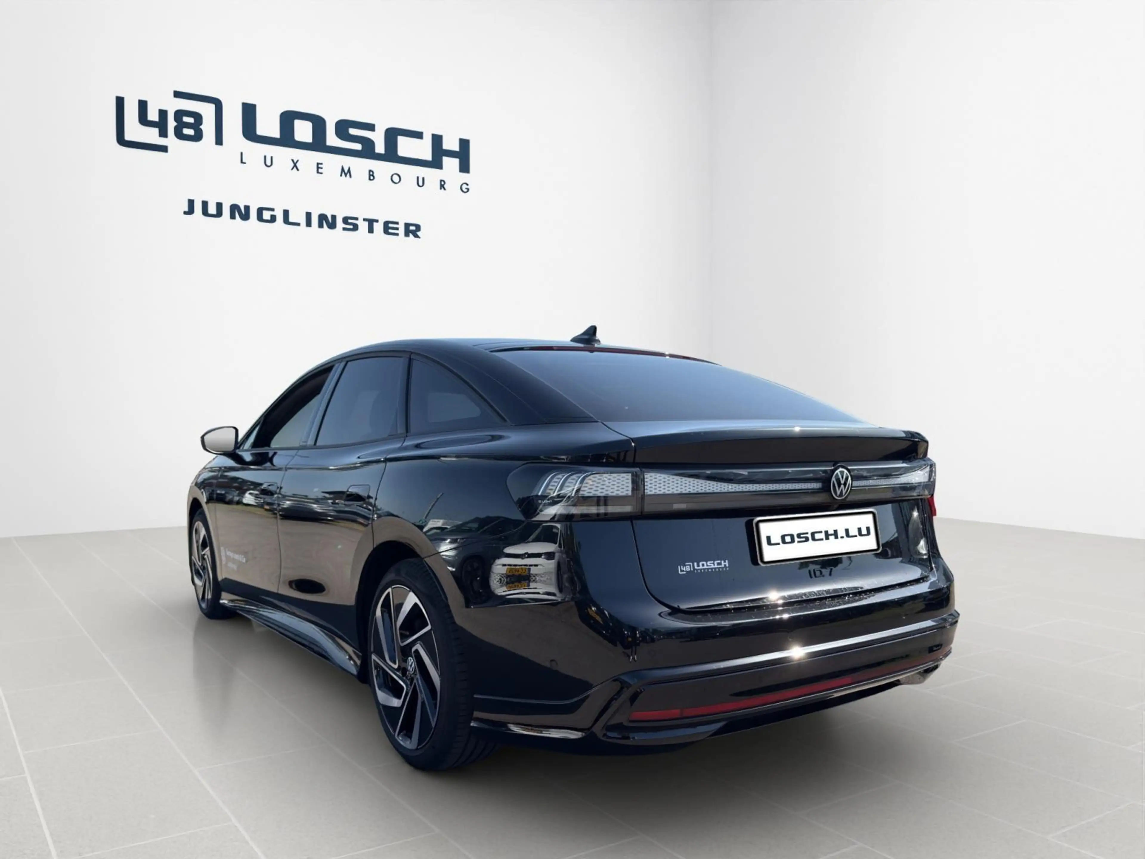 Volkswagen ID.7 Pro 210 kW / 77 kWh — photo 7