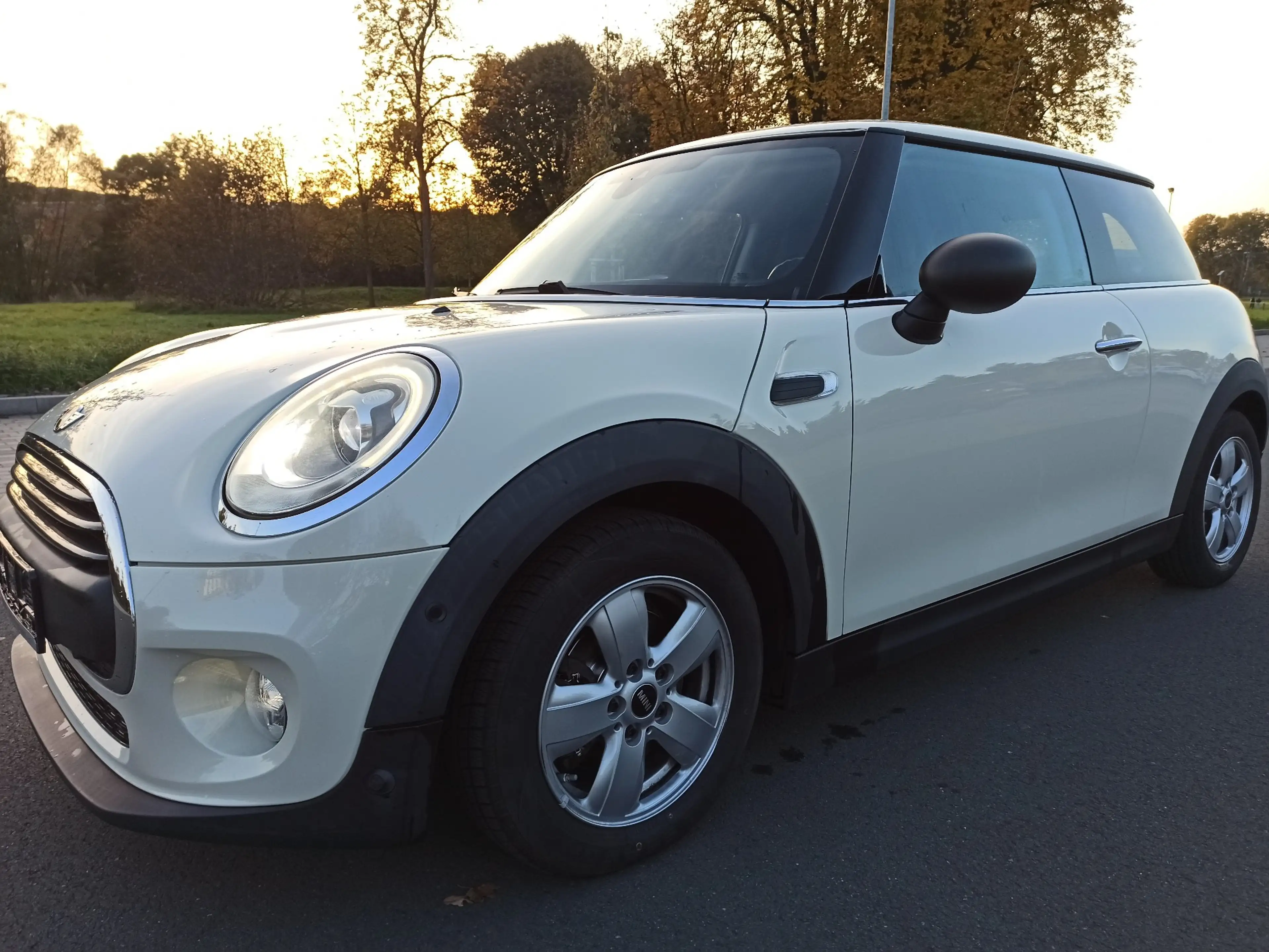 MINI One One SHZG PDC Tempo Allwetter Insp/Bremsen/TÜV & Ba — photo 3