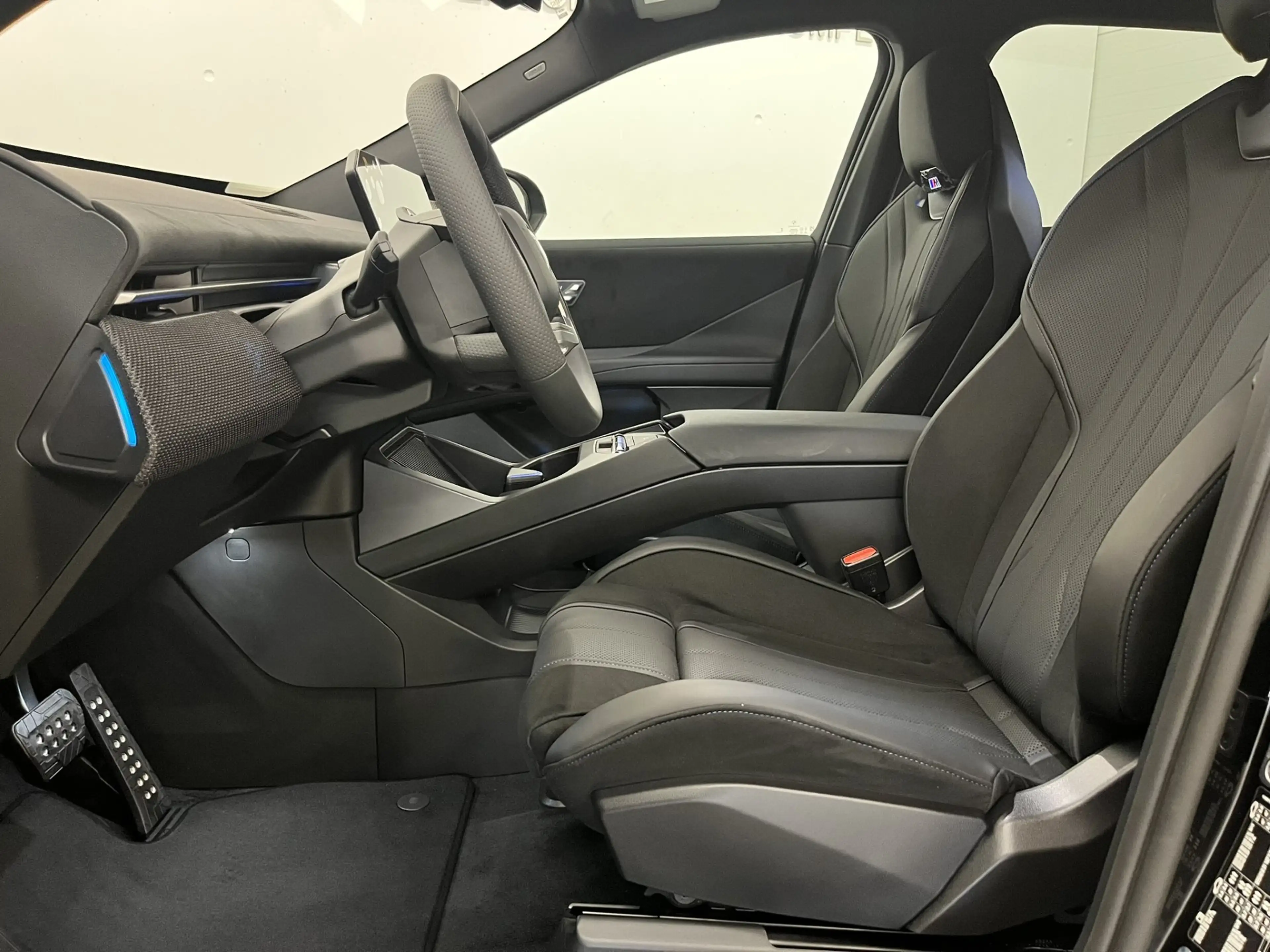 BMW iX3 40 *M-Sportpaket PRO* — photo 12