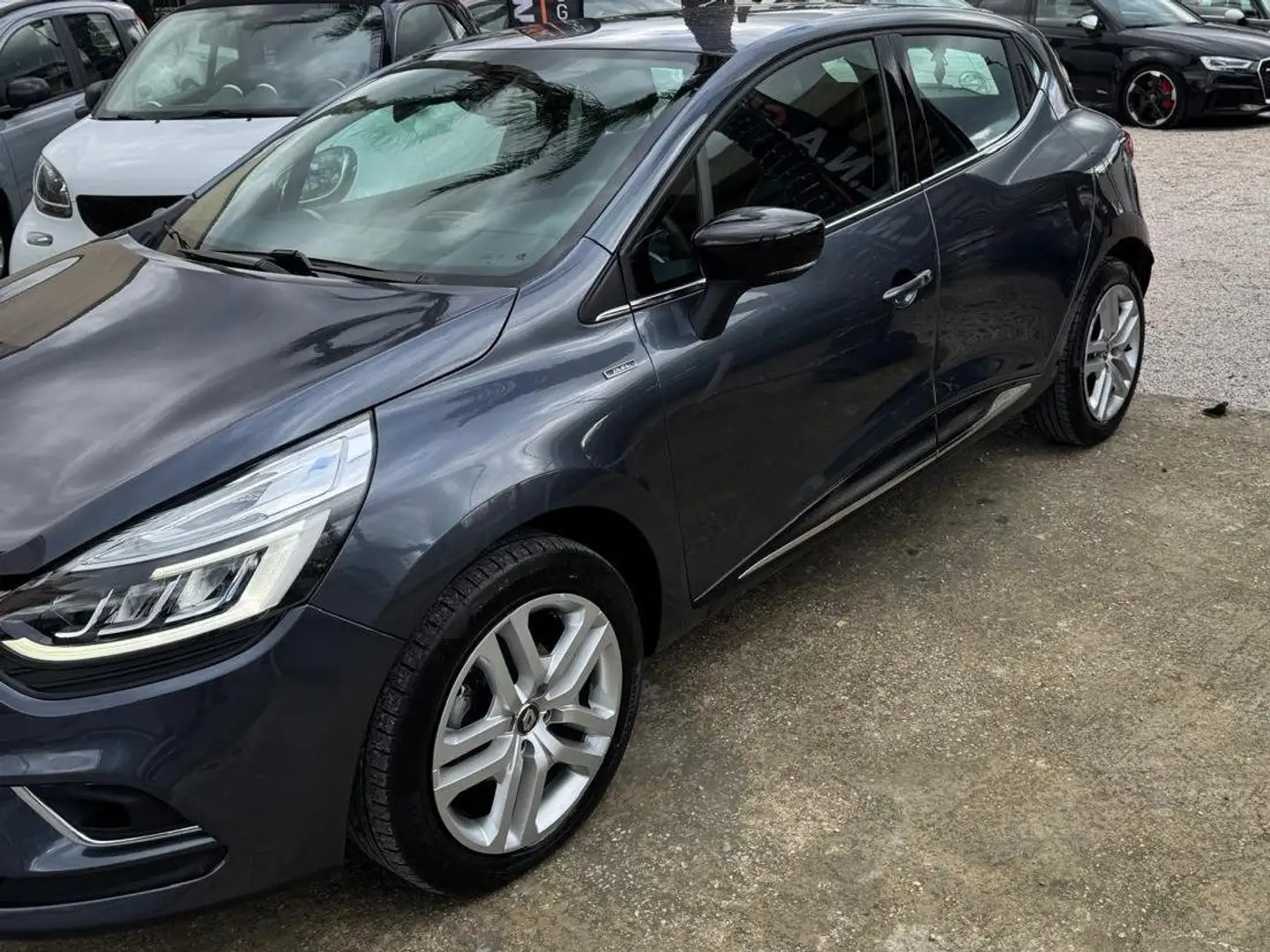Renault Clio Clio 0.9 tce energy Duel2 90cv my18 Grijs - 2