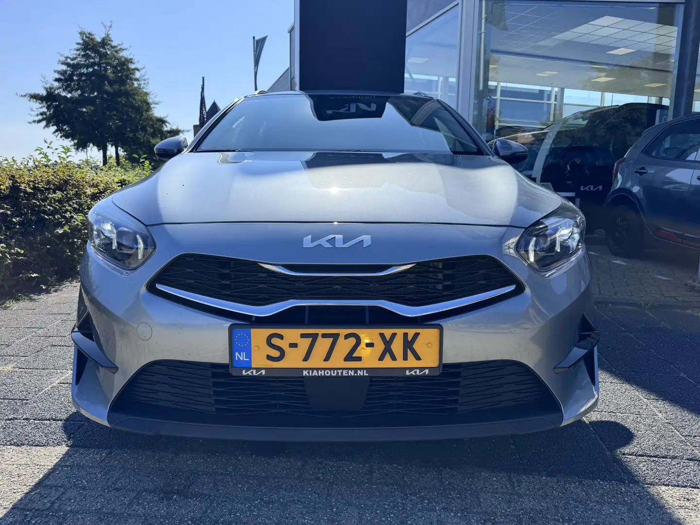 Kia Ceed SW / cee'd SW Sportswagon 1.5 T-GDi DynamicPlusLine | KM-Stand k Gris - 2