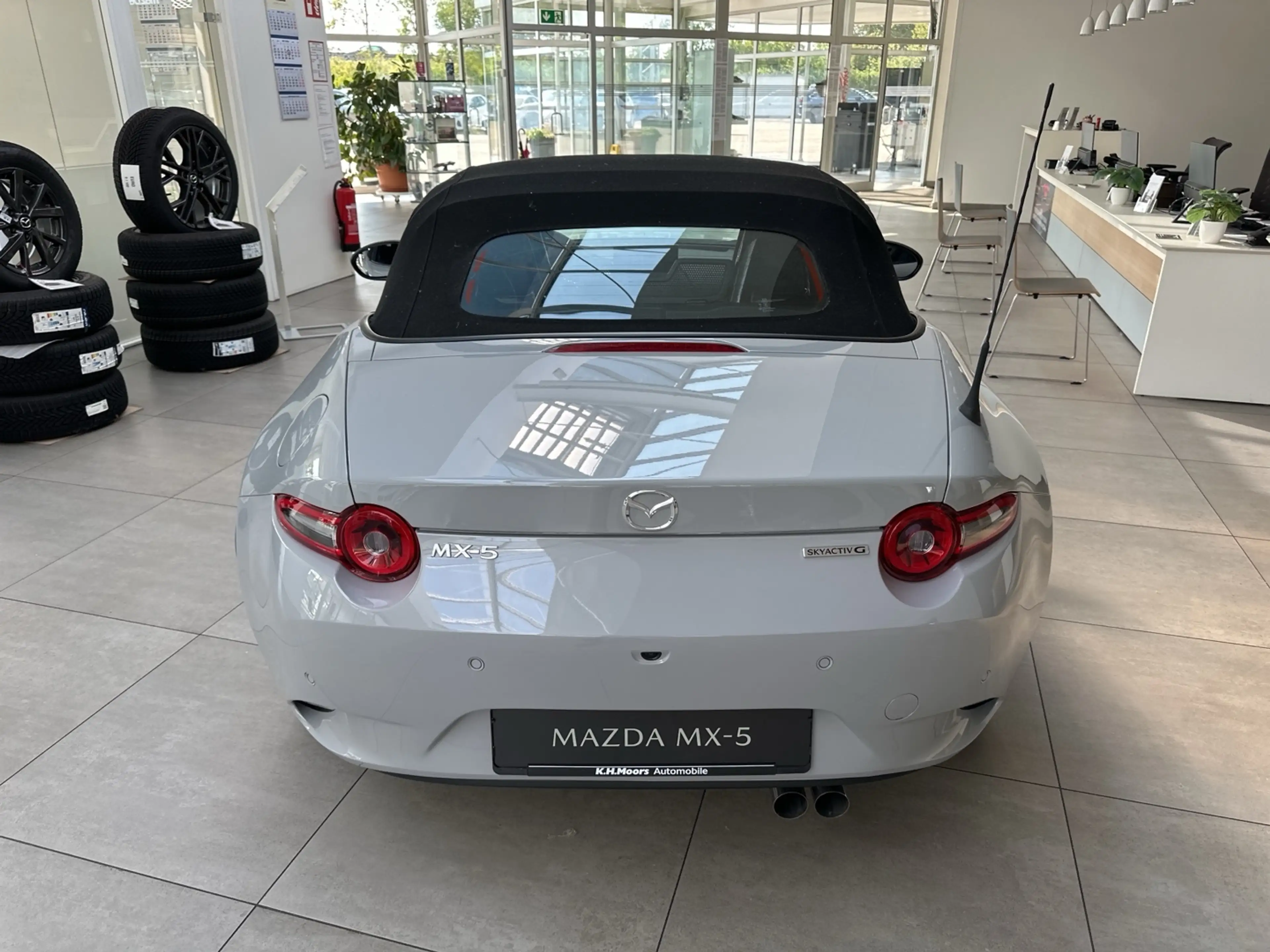 Mazda MX-5 2026 Exclusive-line 1.5L SKYACTIV-G 132 — photo 3