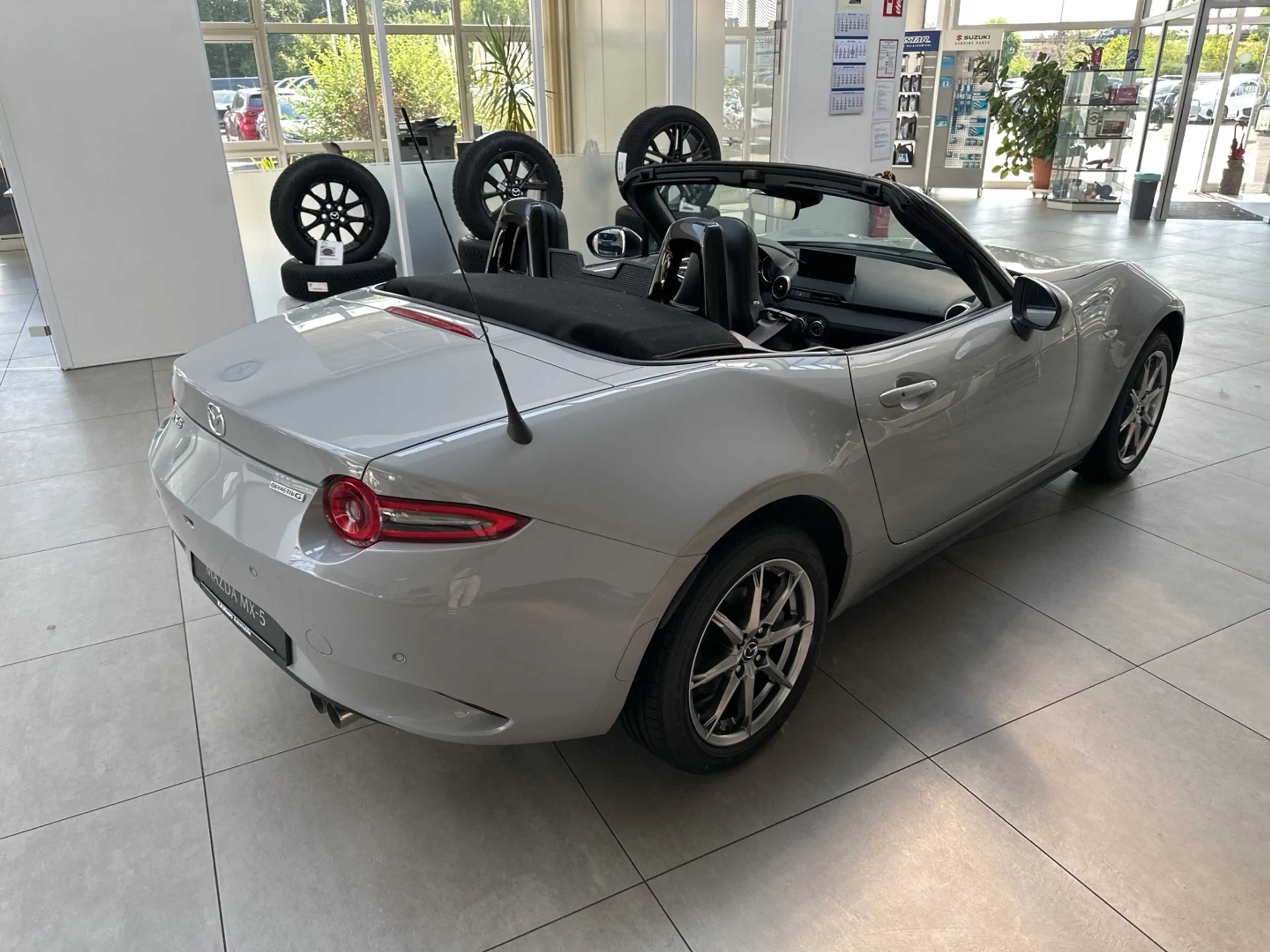 Mazda MX-5 2026 Exclusive-line 1.5L SKYACTIV-G 132 — photo 4