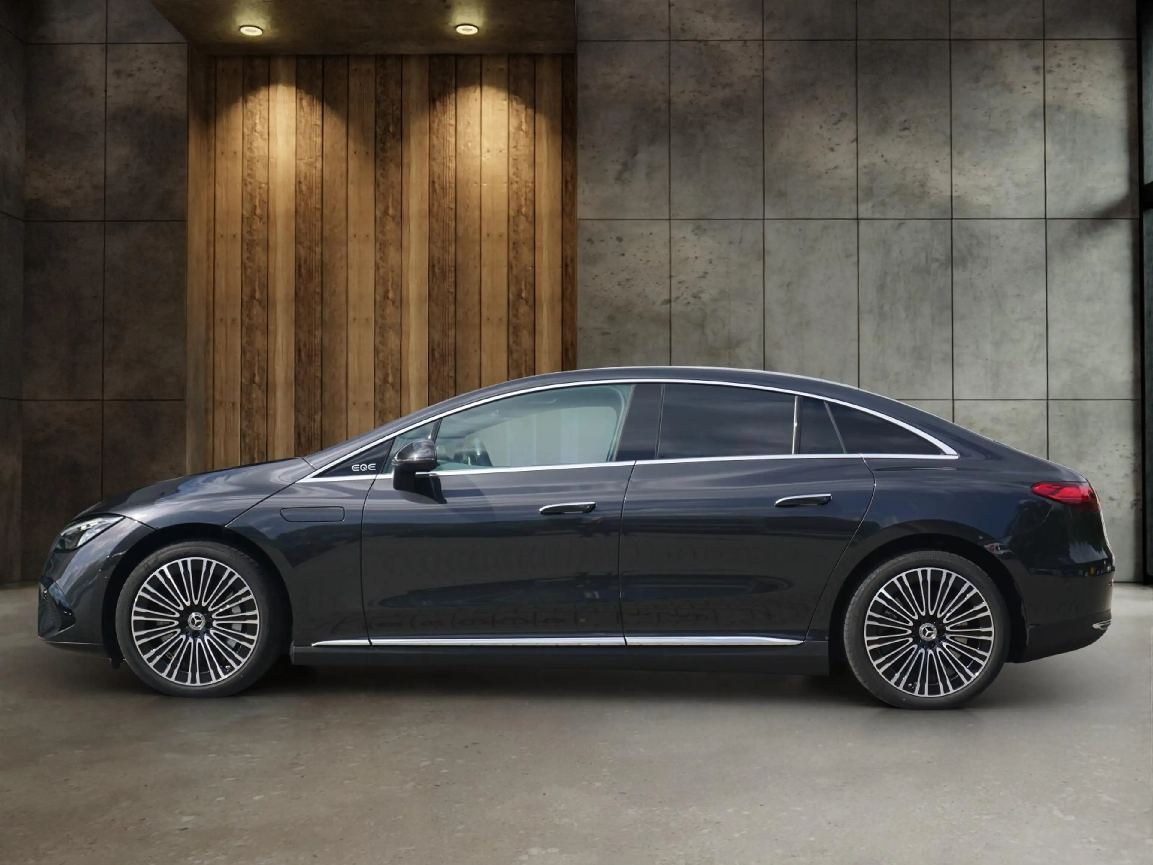 Mercedes-Benz EQE 300 Business — photo 3