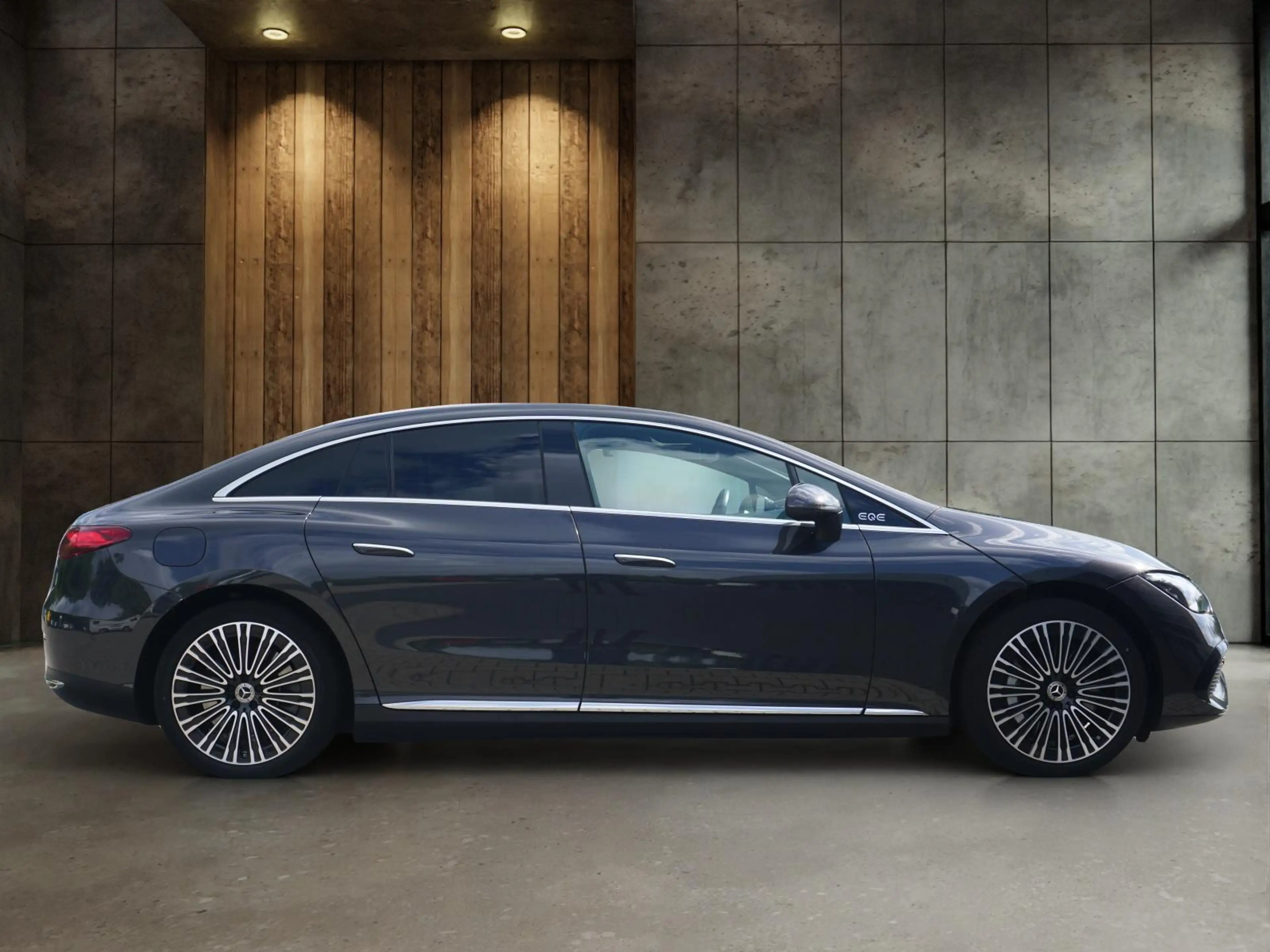 Mercedes-Benz EQE 300 Business — photo 7