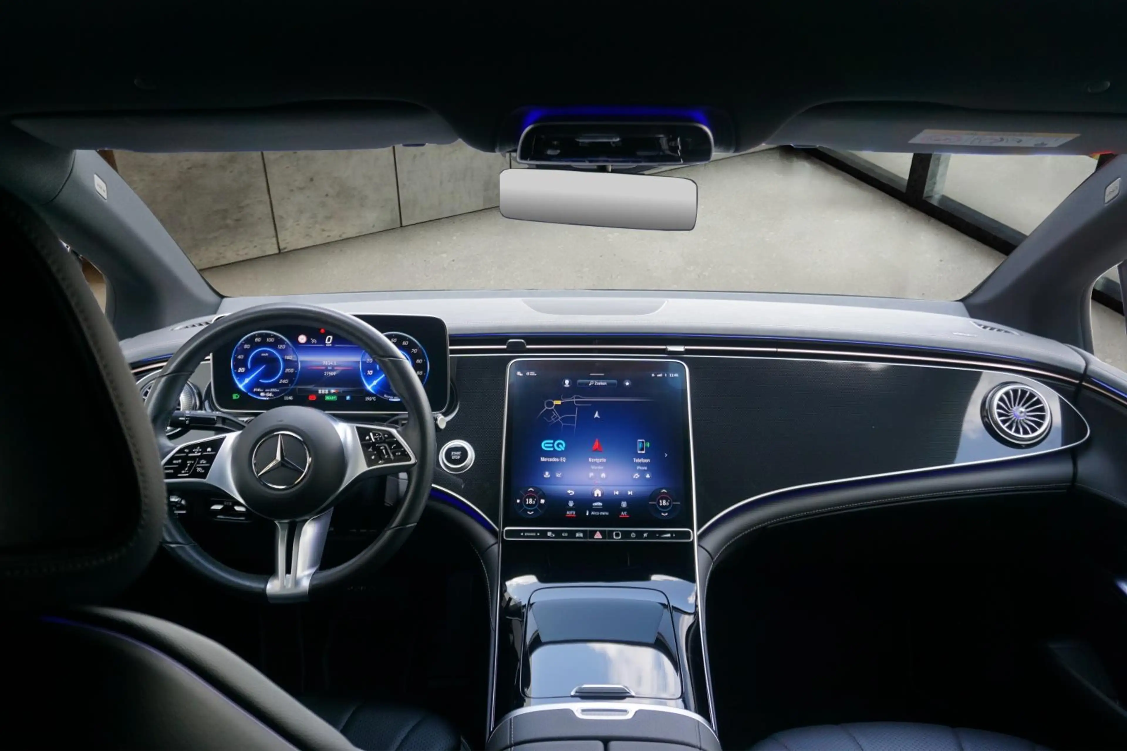 Mercedes-Benz EQE 300 Business — photo 13