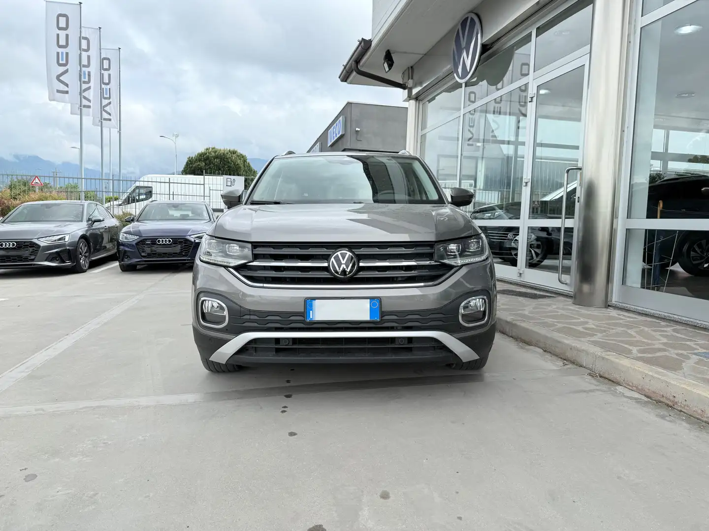 Volkswagen T-Cross T-Cross 1.0 tsi Advanced 110cv dsg Gris - 2
