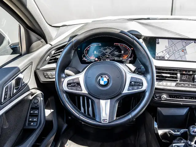 BMW 1 Series view 9