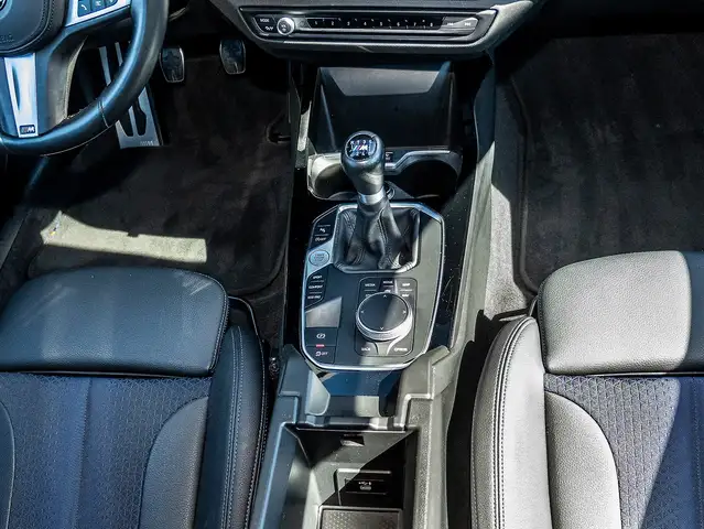 BMW 1 Series view 7