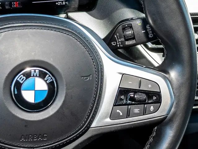 BMW 1 Series view 13