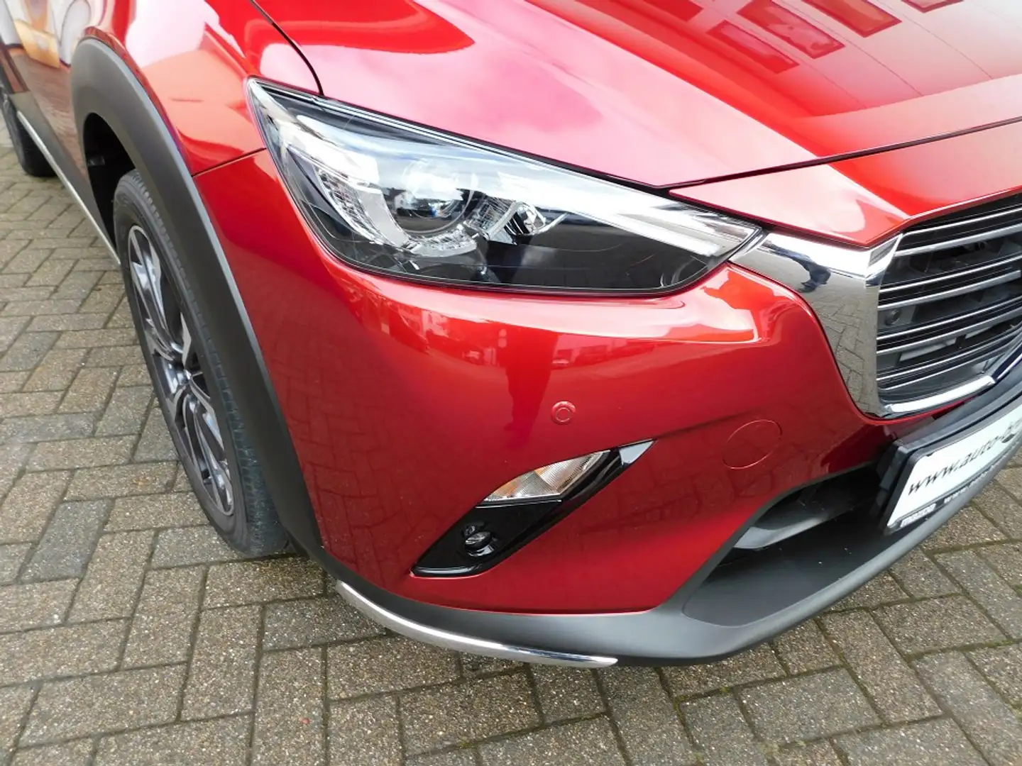 Mazda CX-3 SKY-G121 Sports-Line Voll-LED/BSM/SHZ/Klima/Navi/ Rot - 2