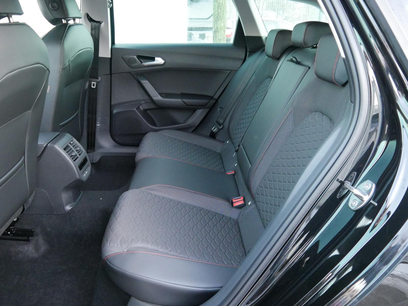 SEAT Leon Sportstourer FR 1.5 eTSI Kombi DSG*AHK-SCHWENKB... — photo 8
