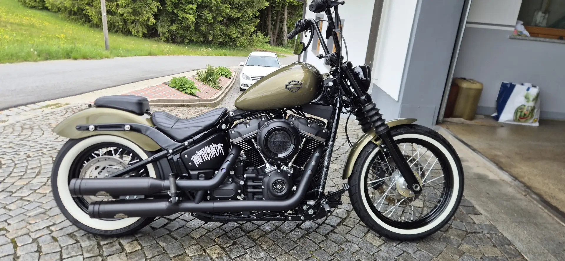 Harley-Davidson Street Bob 5 HD FXBB 1800 Verde - 1
