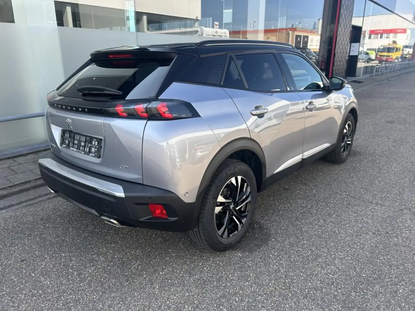 Peugeot 2008 GT Gris - 2