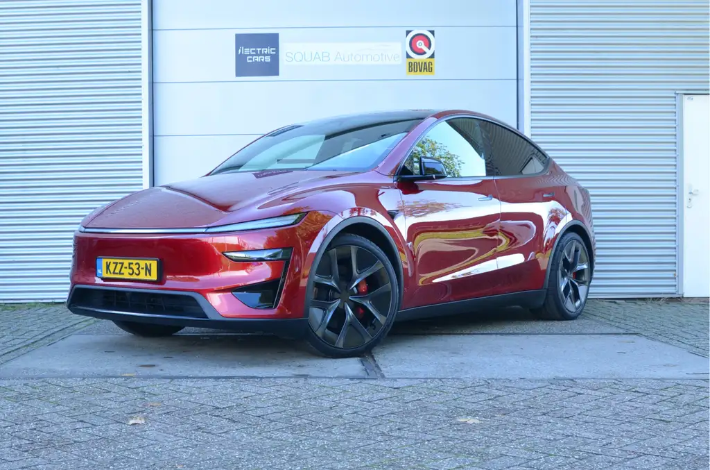 Tesla Model Y 2026 из Европы — купить под ключ