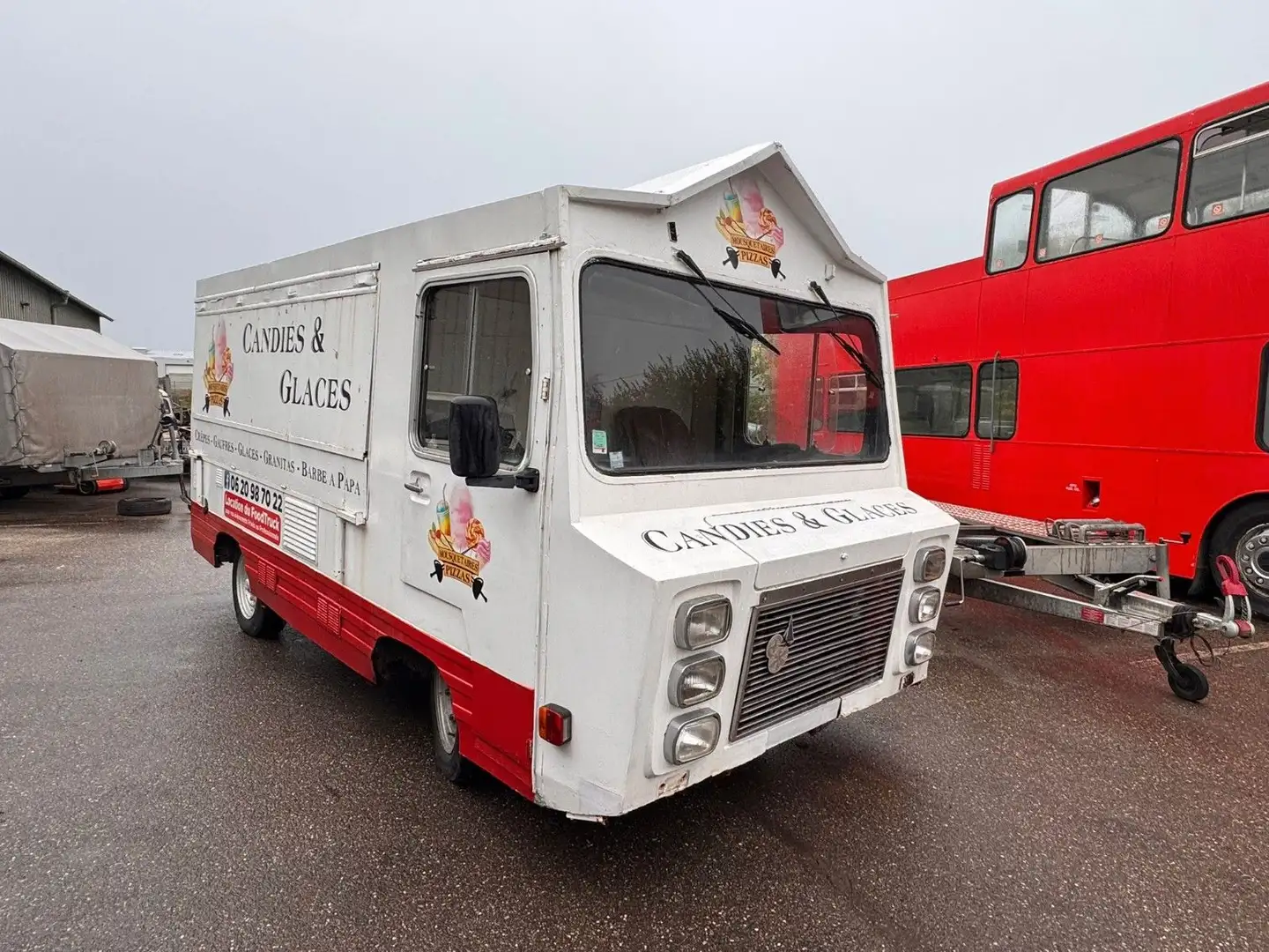 Peugeot J7 Eiswagen - 2