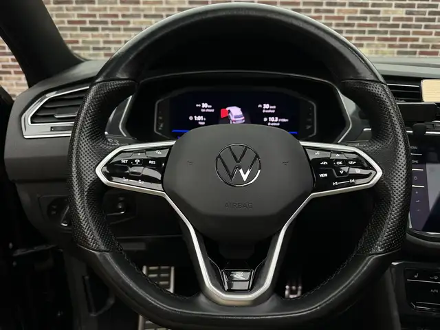 Volkswagen Tiguan Allspace view 21