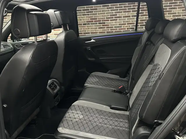 Volkswagen Tiguan Allspace view 13