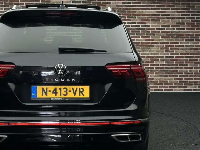 Volkswagen Tiguan Allspace view 6