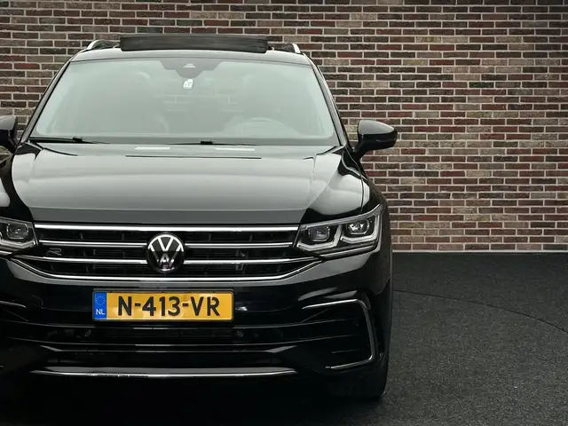 Volkswagen Tiguan Allspace view 8