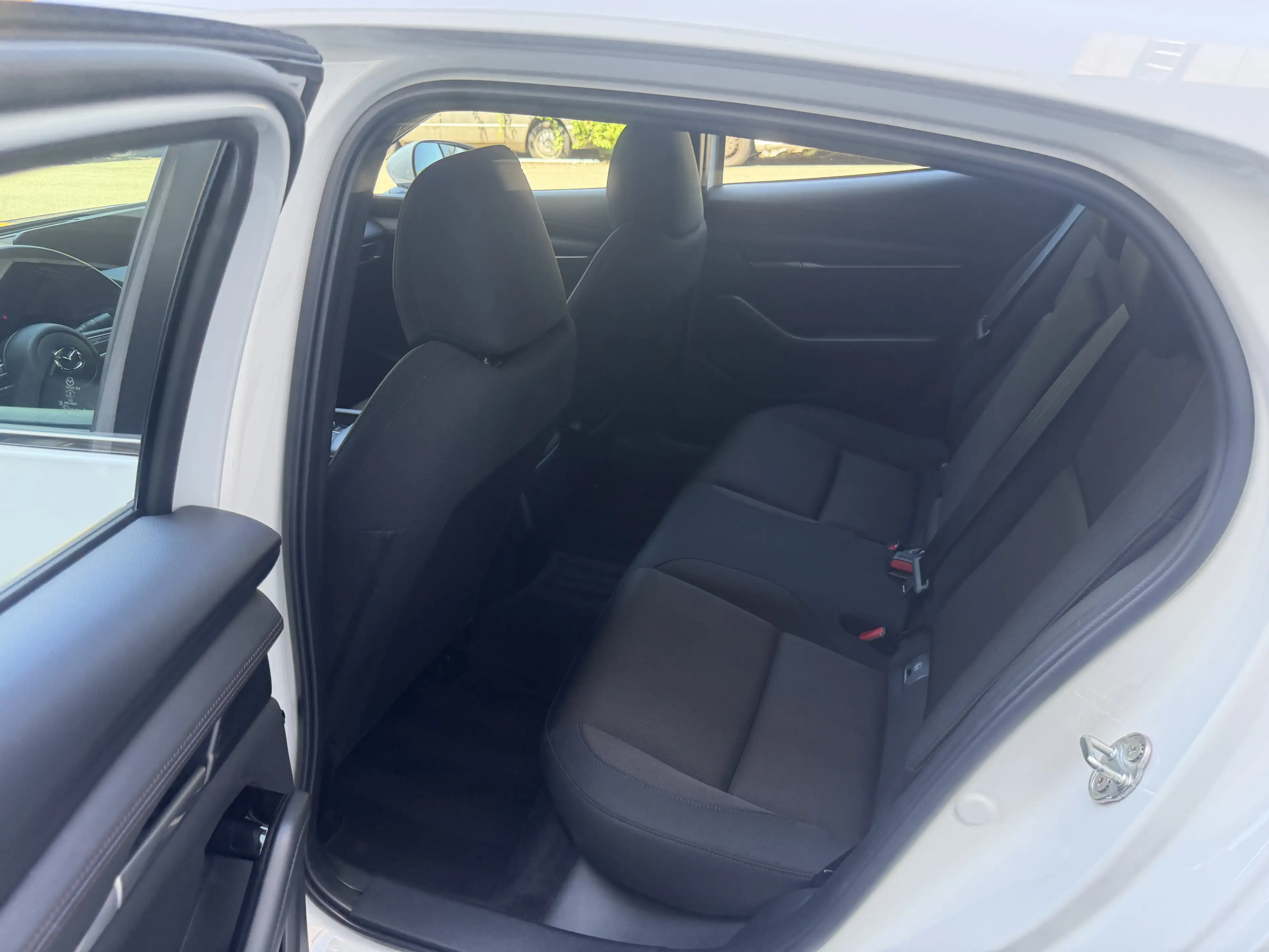 Mazda 3 2.0 e-SkyActiv-X M-Hybrid LED Navi ACC Head-Up — photo 14