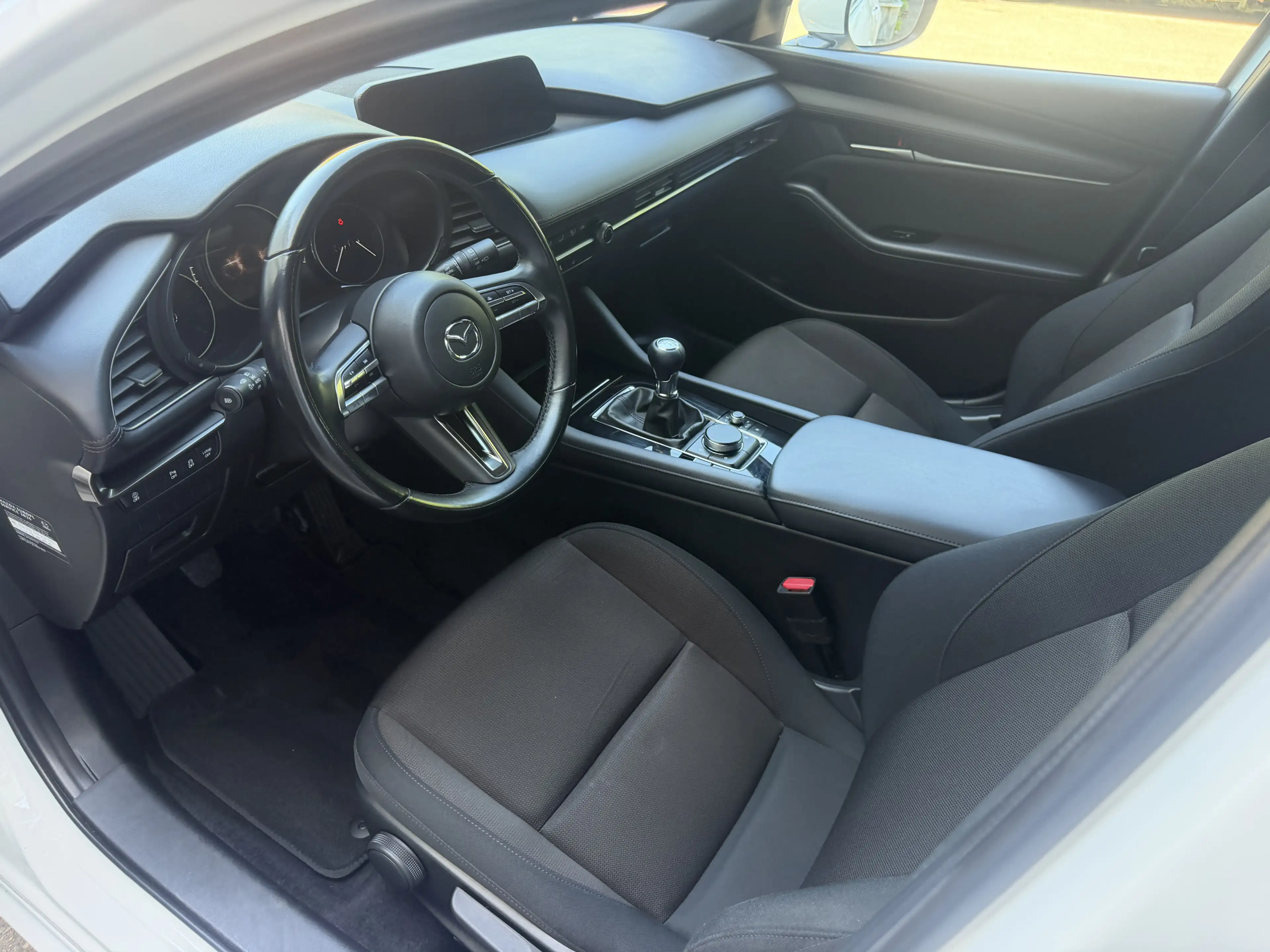 Mazda 3 2.0 e-SkyActiv-X M-Hybrid LED Navi ACC Head-Up — photo 12
